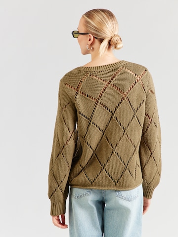 Pullover di monari in verde