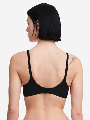 Chantelle T-shirt BH 'Easy Feel Floral Touch' in Zwart
