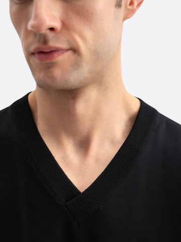 Giesto Särk 'T-Shirts', värv must