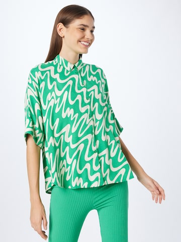 Monki - Blusa em verde: frente