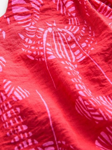 Next Shirt in Red