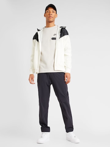 Nike Sportswear Sweatshirt 'TECH' in Grijs