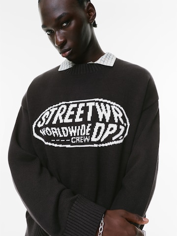 Pull&Bear Пуловер 'STWD' в черно