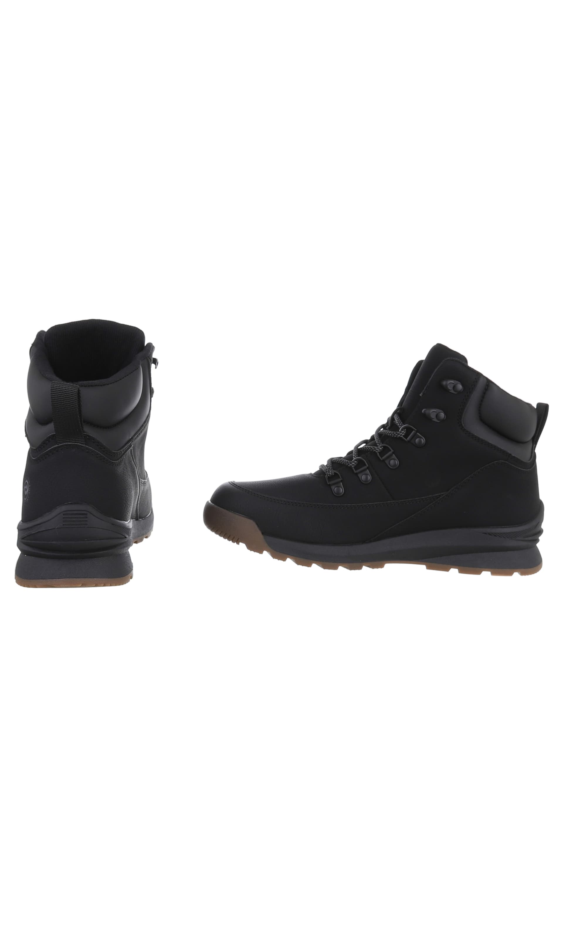 CoolWalk Boots in Black