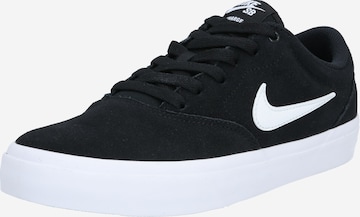 Baskets basses 'Charge' Nike SB en noir : devant