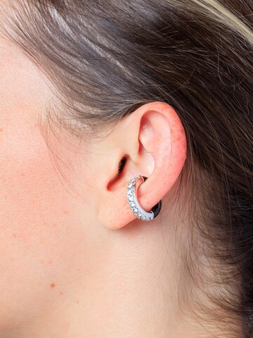 YParis Korvakoru 'Ear cuff Kia BS' värissä hopea