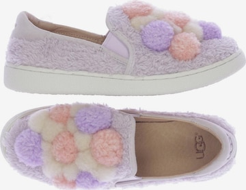 UGG Flats & Loafers in 36 in Purple: front