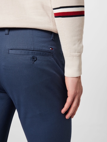 TOMMY HILFIGER Slimfit Chino kalhoty – modrá