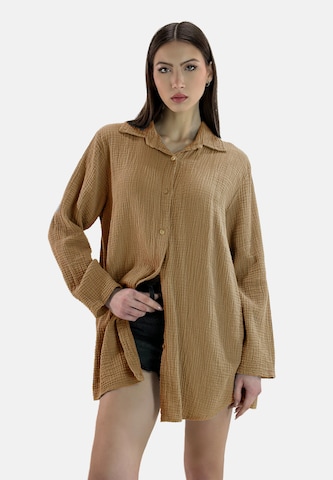 Elara Blouse in Beige: front