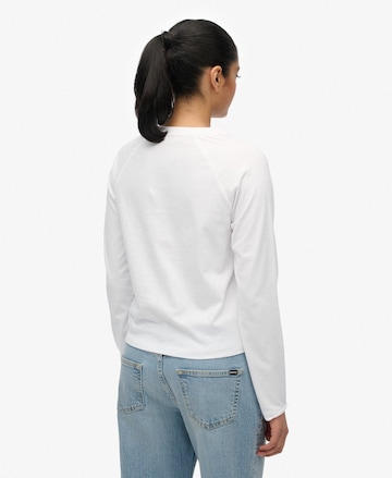 T-shirt 'Essential' Superdry en blanc