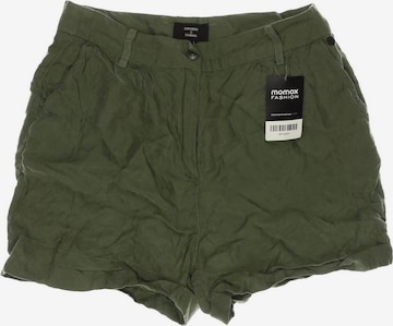 Superdry Shorts in M in Green: front