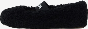 Papuci de casă de la MOON BOOT pe negru: față