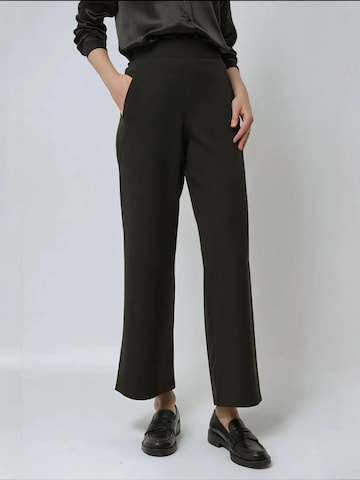 Hiccup Wide Leg Hose in Schwarz: Vorderseite