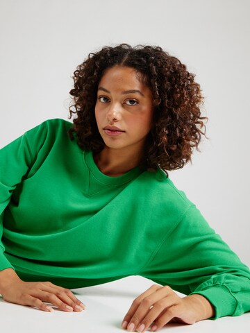 ONLY Sweatshirt 'BELLA' in Groen