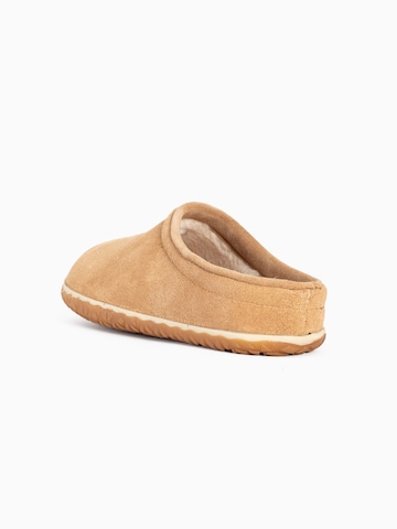 Minnetonka Pantofle 'Taylor' – hnědá