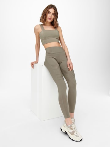 Skinny Pantaloni sportivi di ONLY PLAY in grigio