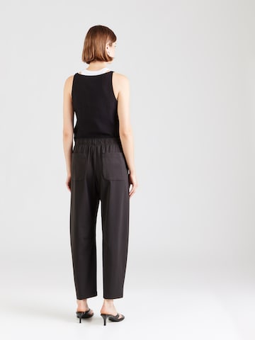 Barrel Pantalon à pince s.Oliver en noir