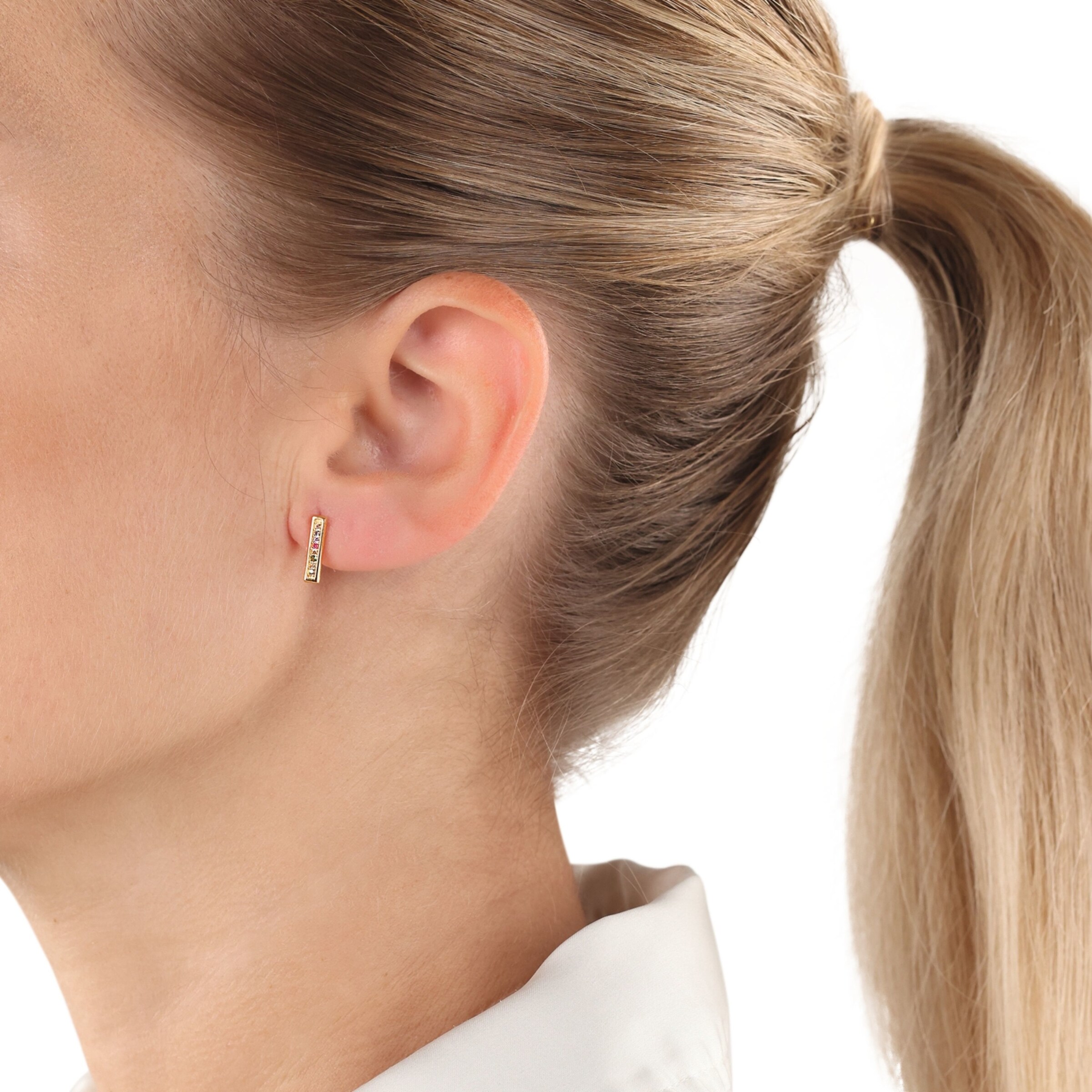 AMOR Earrings in Gold: front