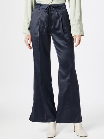 TAIFUN Flared Pleat-Front Pants 'Arctic Siberia' in Blue: front