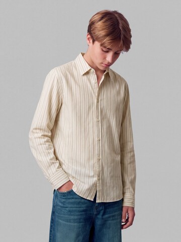 LMTD - Ajuste confortable Camisa en beige