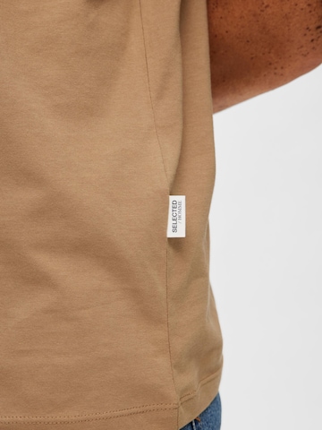 T-Shirt 'Aspen' SELECTED HOMME en marron