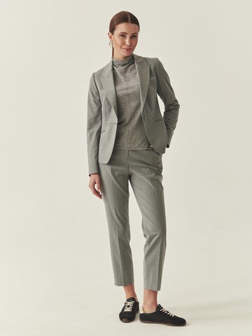 Regular Pantaloni de la TATUUM pe gri