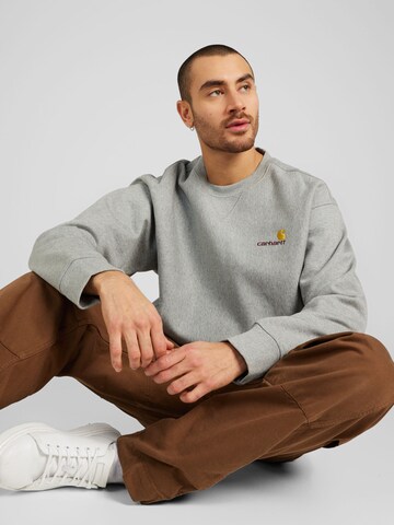 Carhartt WIP Sweatshirt 'American Script' in Grijs: voorkant