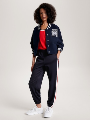 TOMMY HILFIGER Normální Kalhoty – modrá