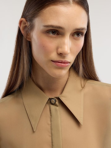 Camicia da donna di Trussardi in beige