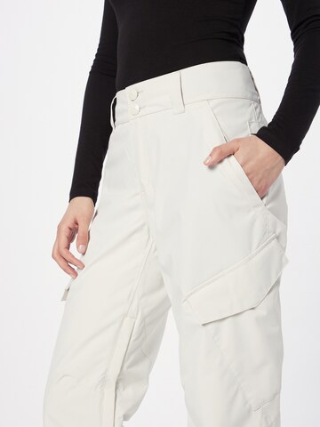 DC Shoes Loosefit Sportbroek 'NONCHALANT' in Wit