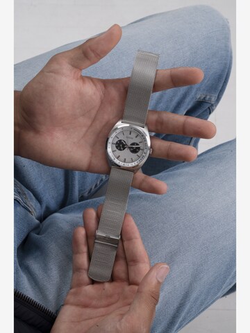 Orologio analogico 'Blazer' di GUESS in argento: frontale