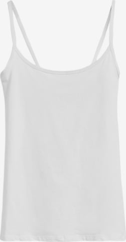 Next Top in White: front