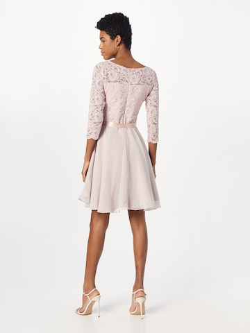 Robe de cocktail SWING en rose