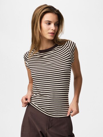 PIECES - Camiseta 'PCSOF' en marrón: frente