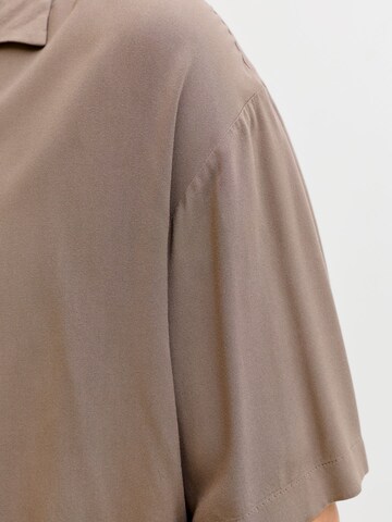 JACK & JONES - Ajuste confortable Camisa 'JJEJeff' en marrón