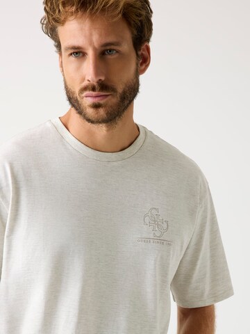 GUESS T-Shirt in Beige