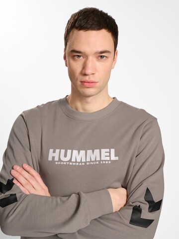 Hummel Sportsweatshirt Legacy' in Grau