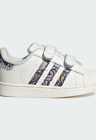 ADIDAS ORIGINALS Кроссовки 'Liberty London Superstar II' в Белый