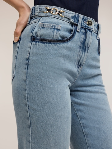 Effilé Jean MOTIVI en bleu