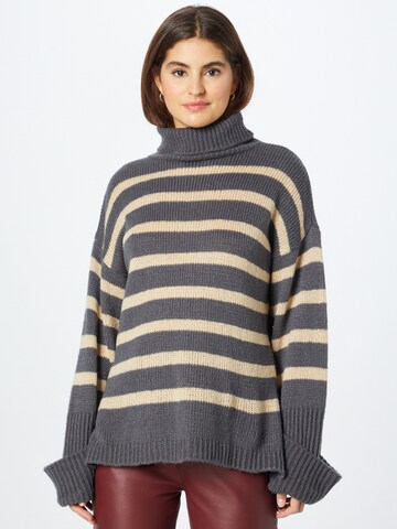 In The Style Sweater 'Lorna' in Grey: front