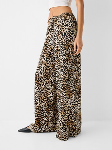 Wide leg Pantaloni de la Bershka pe maro