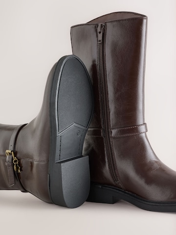 Next Stiefel in Braun