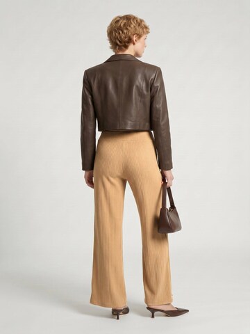 Alexa Dash Loose fit Pants in Beige