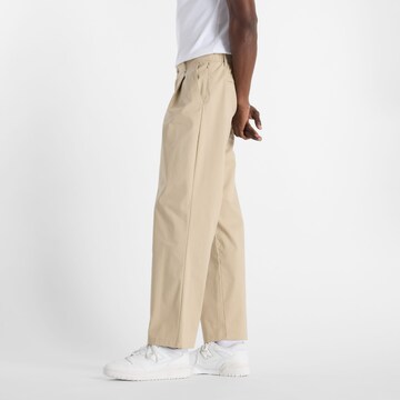 Loosefit Pantalon à pince 'Athletics' new balance en gris