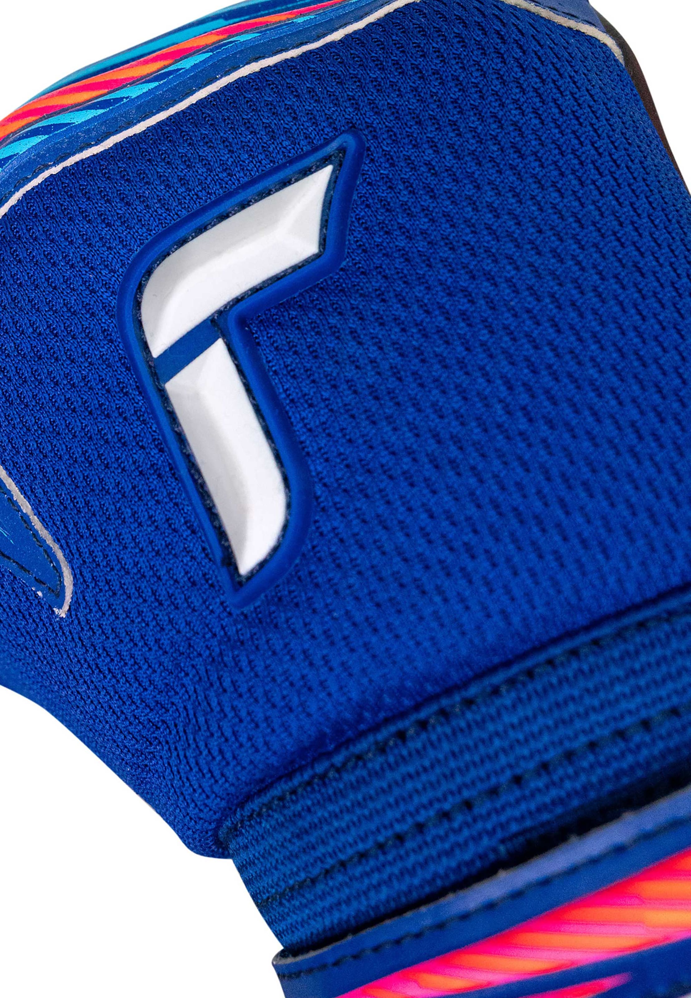 REUSCH Sports gloves 'Attrakt Infinity Evolution NC' in Blue