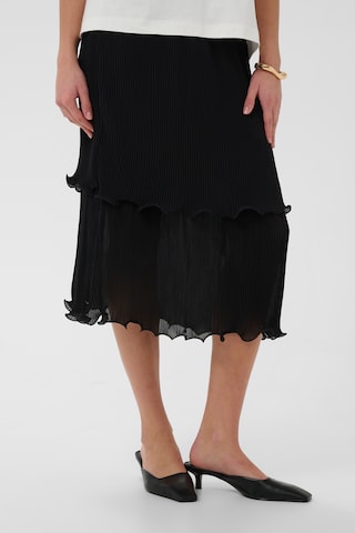 SOAKED IN LUXURY Skirt 'SLNieha' in Black: front