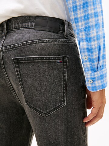 Tommy Jeans Конический (Tapered) Джинсы 'SONNY' в Черный