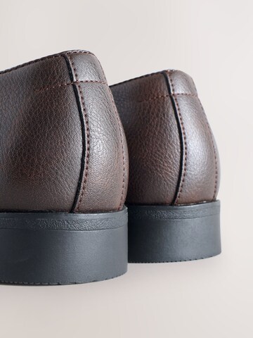 Chaussure à lacets Next en marron