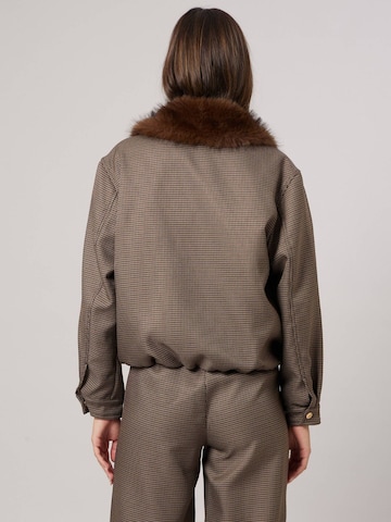 Deeluxe Between-Season Jacket in Brown