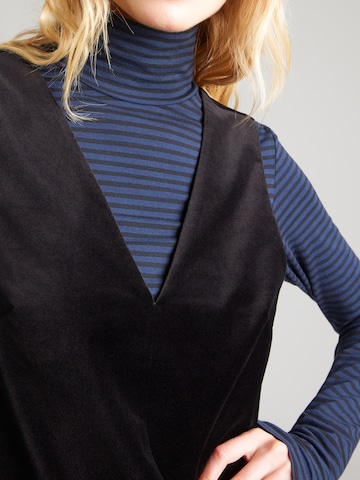 Robe & Other Stories en noir